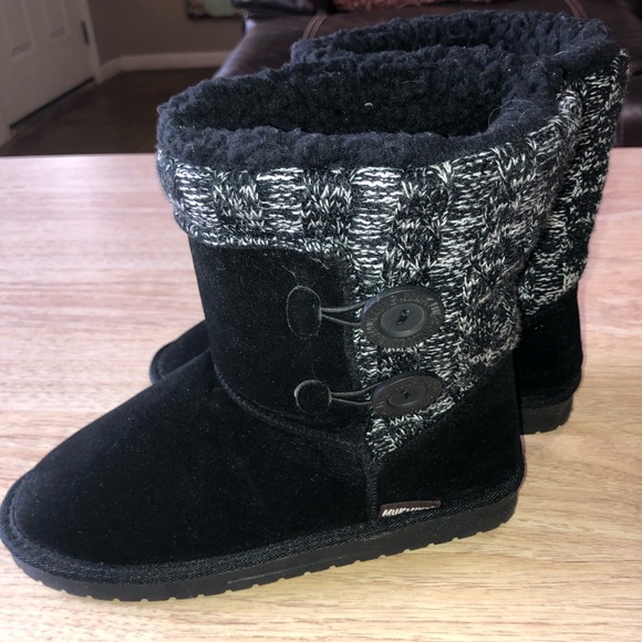 Mukluks Black Sweater Boot